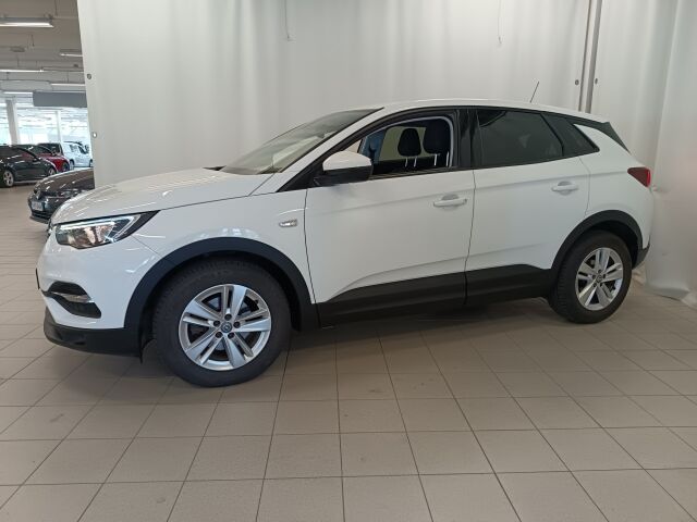 OPEL Grandland X 2020 Comfort 130 Turbo A**ON SE VAIN TYYLIKÄS CITYMAASTURI AUTOMAATTIVAIHTEISTOLLA**