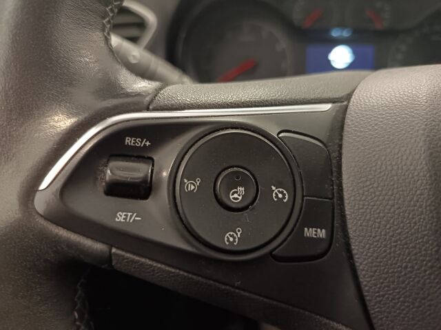 OPEL Grandland X 2020 Comfort 130 Turbo A**ON SE VAIN TYYLIKÄS CITYMAASTURI AUTOMAATTIVAIHTEISTOLLA**