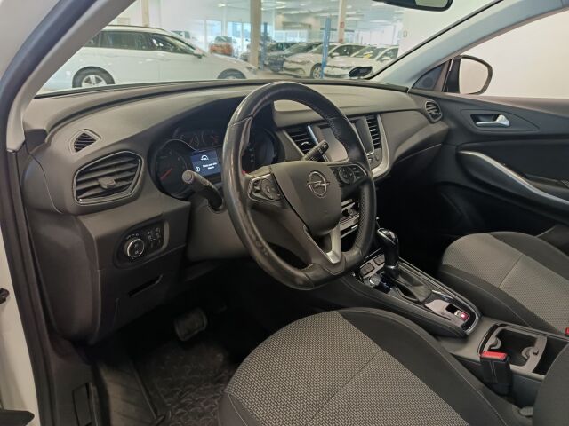 OPEL Grandland X 2020 Comfort 130 Turbo A**ON SE VAIN TYYLIKÄS CITYMAASTURI AUTOMAATTIVAIHTEISTOLLA**