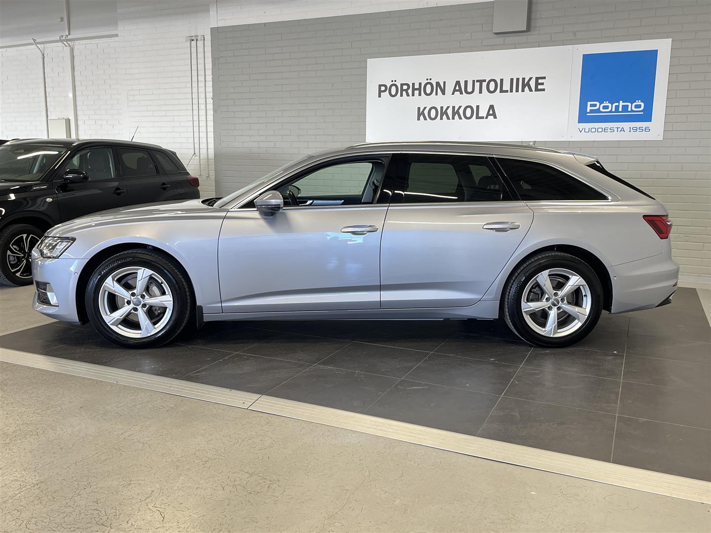 Audi A6 2020, photo 2/20