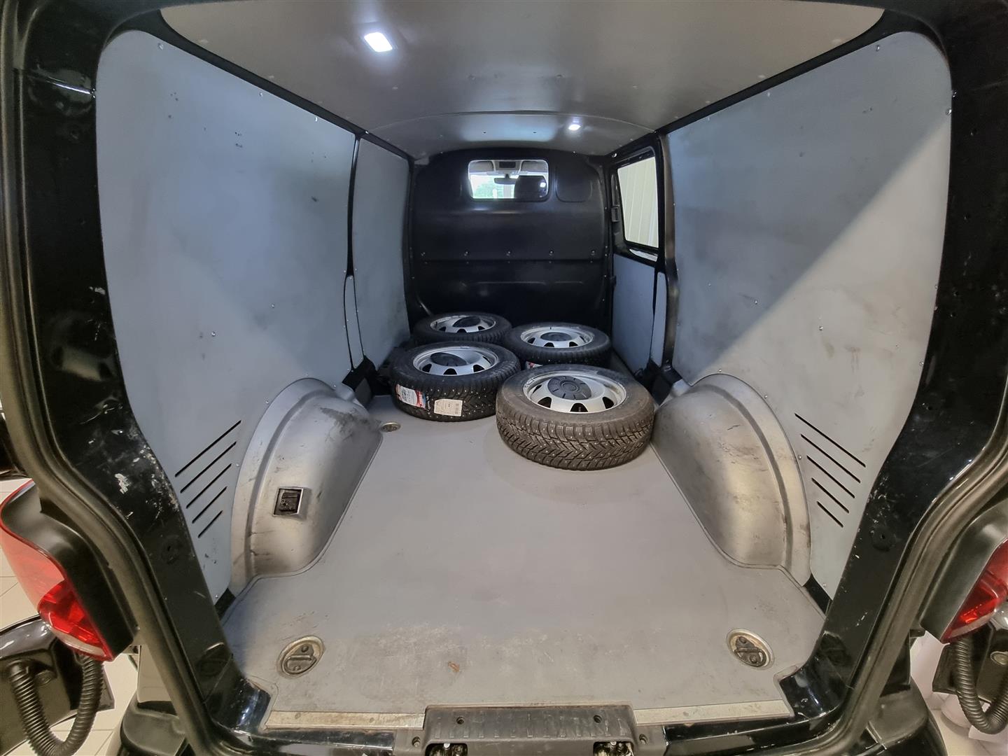 Volkswagen Transporter 2024, kuva 7/20