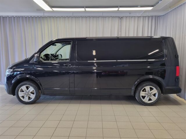 VOLKSWAGEN Transporter 2024 umpipakettiauto 2,0 TDI 150 kW 4Motion DSG 3200kg (MAR)