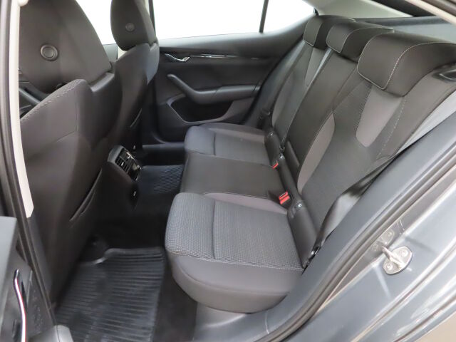 Skoda Octavia 2024 1.5 TSI Ambition eTEC DSG Autom.