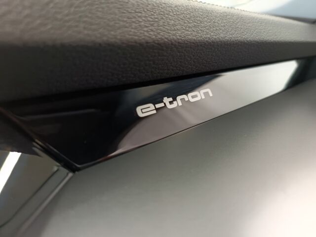 AUDI e-tron 2020 Advanced 55 quattro