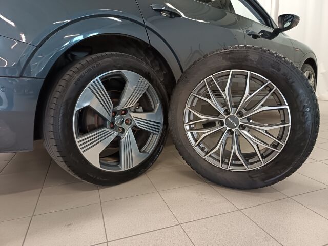 AUDI e-tron 2020 Advanced 55 quattro