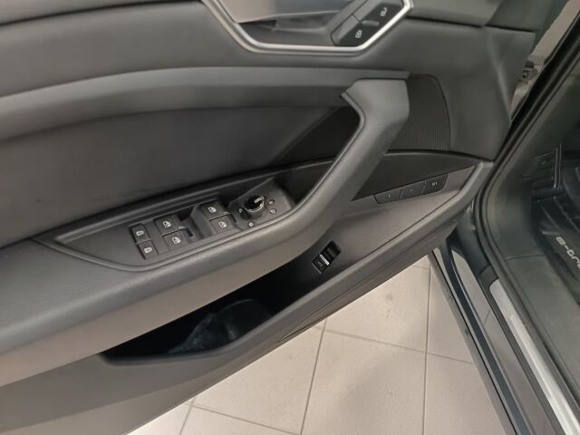 AUDI e-tron 2020 Advanced 55 quattro