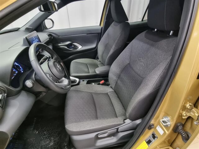 TOYOTA Yaris Cross 2024 1,5 Hybrid Intense / ACC / Koukku / Navi / M-Lämmitin / P-Kamera
