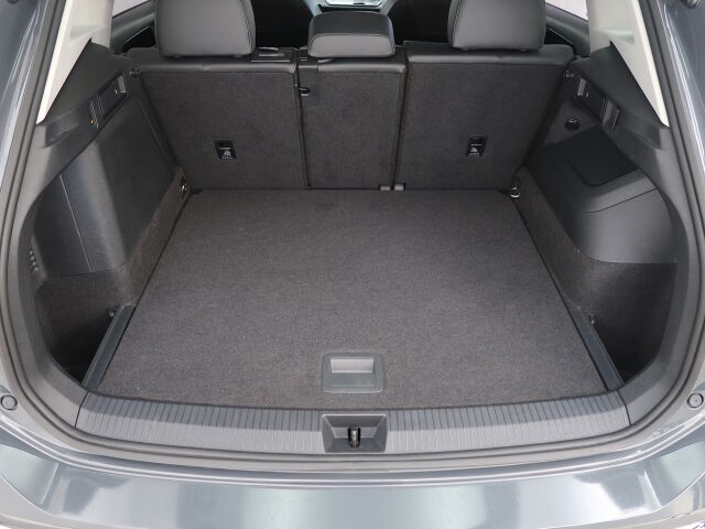Volkswagen Tiguan 2024 Elegance Business eHybrid 200 kW DSG-automaatti