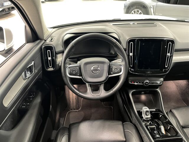 VOLVO XC40 2020 T5 TwE Inscription aut / ACC / Navi / P-kamera / Koukku / Nahkapenkit