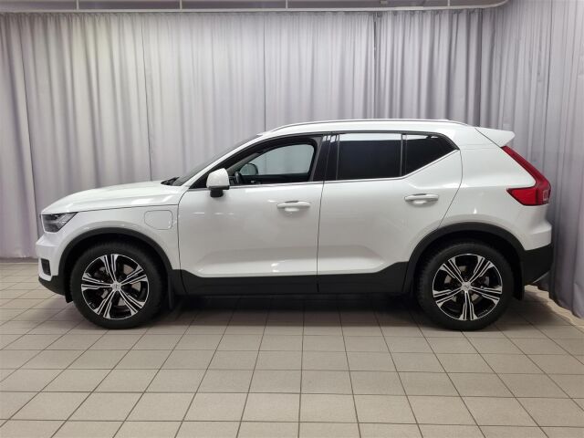VOLVO XC40 2020 T5 TwE Inscription aut / ACC / Navi / P-kamera / Koukku / Nahkapenkit