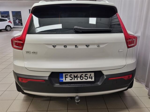 VOLVO XC40 2020 T5 TwE Inscription aut / ACC / Navi / P-kamera / Koukku / Nahkapenkit