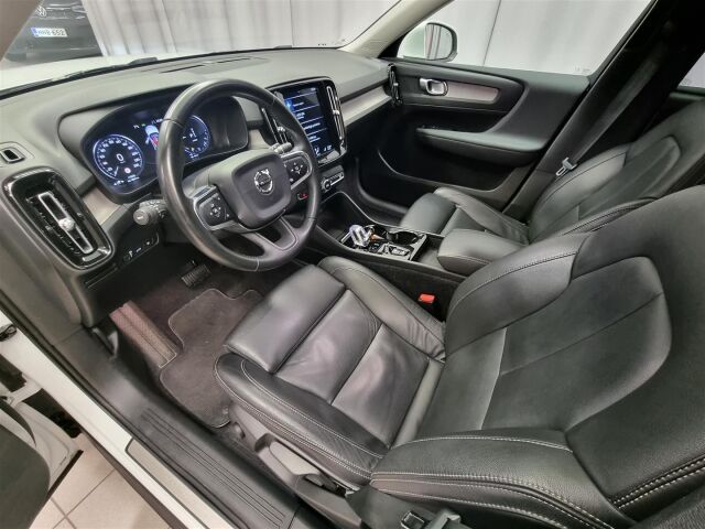 VOLVO XC40 2020 T5 TwE Inscription aut / ACC / Navi / P-kamera / Koukku / Nahkapenkit