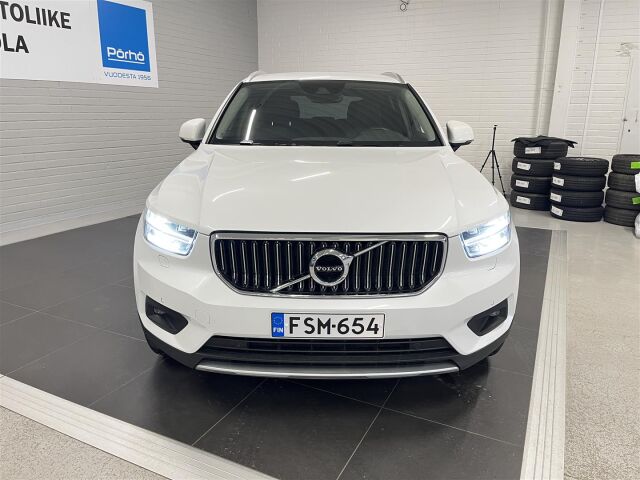 VOLVO XC40 2020 T5 TwE Inscription aut / ACC / Navi / P-kamera / Koukku / Nahkapenkit
