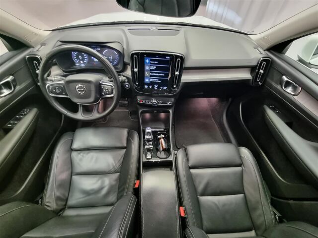 VOLVO XC40 2020 T5 TwE Inscription aut / ACC / Navi / P-kamera / Koukku / Nahkapenkit