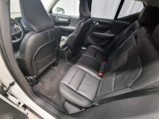 VOLVO XC40 2020 T5 TwE Inscription aut / ACC / Navi / P-kamera / Koukku / Nahkapenkit