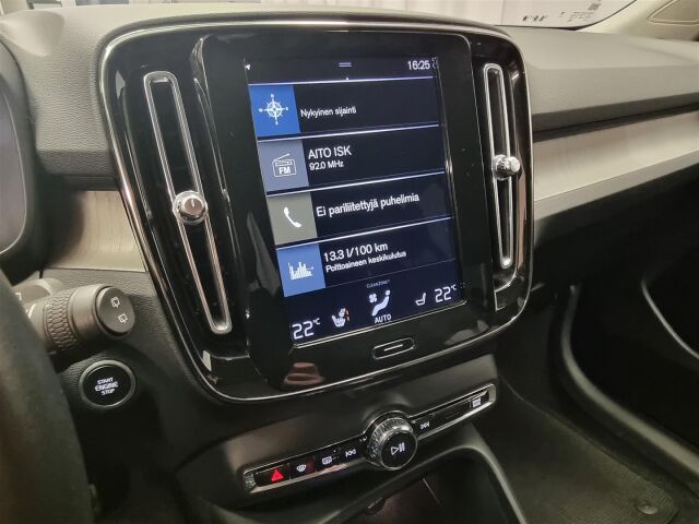 VOLVO XC40 2020 T5 TwE Inscription aut / ACC / Navi / P-kamera / Koukku / Nahkapenkit