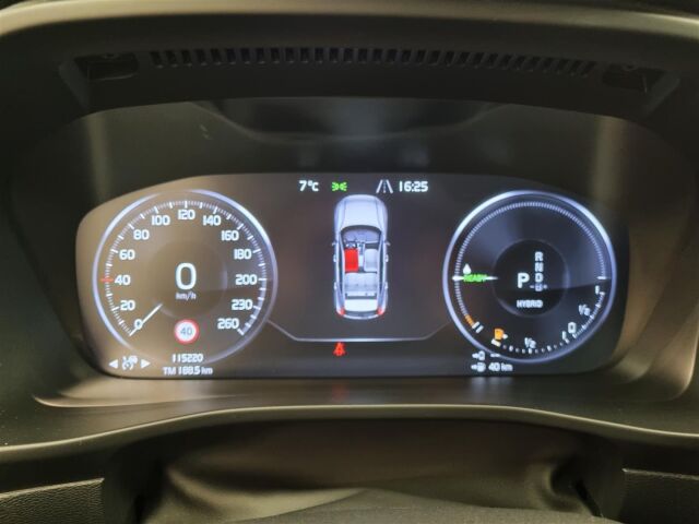 VOLVO XC40 2020 T5 TwE Inscription aut / ACC / Navi / P-kamera / Koukku / Nahkapenkit