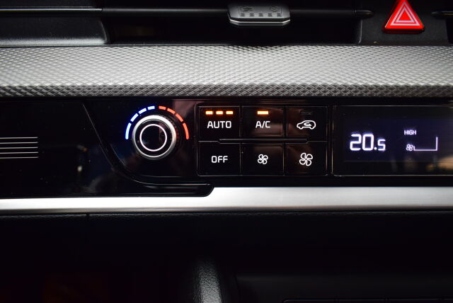 KIA Sportage 2022 1,6 T-GDI FWD LX 150hv * Peruutuskamera, ratinlämmitin*