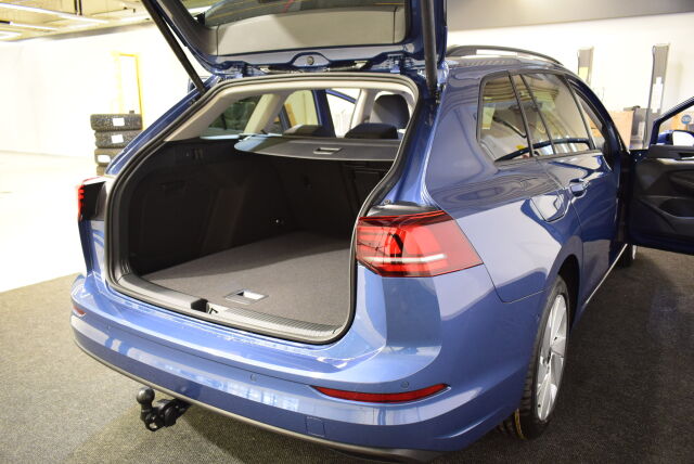 Volkswagen Golf 2025 Variant Comfort Edition 1,5 eTSI 110 kW (MHEV) DSG-automaatti