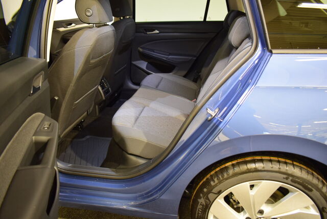Volkswagen Golf 2025 Variant Comfort Edition 1,5 eTSI 110 kW (MHEV) DSG-automaatti