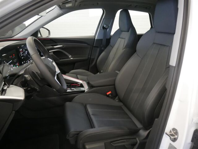 Audi Q5 2025 e-hybrid quattro 220 kW    ***Takuu 5 vuotta / 100tkm!***