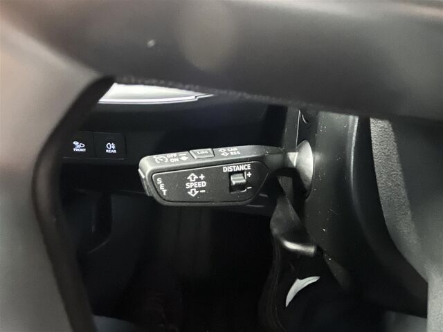 Audi Q4 e-tron 2026 e-tron quattro performance