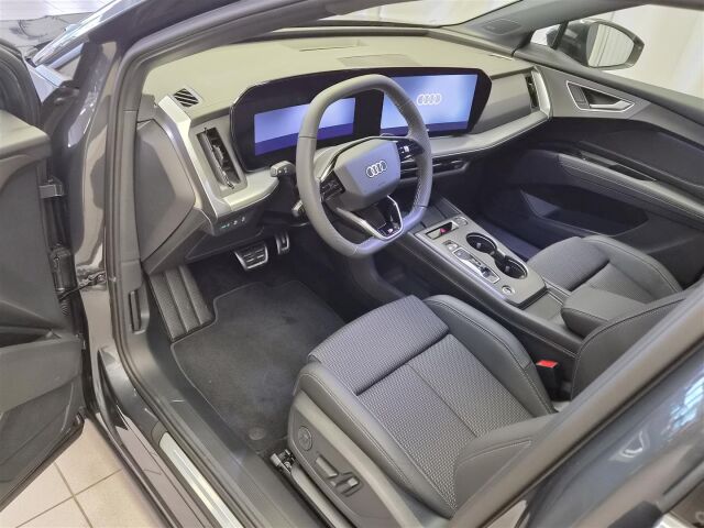 Audi Q4 e-tron 2027 e-tron quattro performance