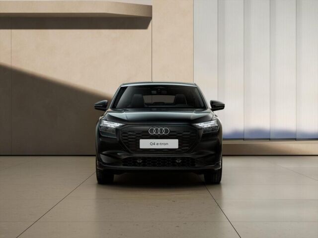 Audi Q4 e-tron 2027 Q4 e-tron Sportback quattro performance 250,00 kW, Tulossa syyskuun toimitukseen.