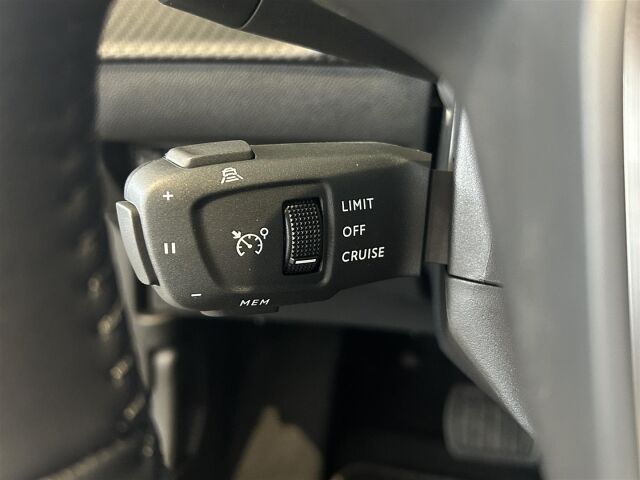 Peugeot 2008 2026 Allure Hybrid 145 Automaatti
