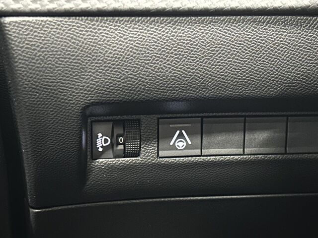 Peugeot 2008 2026 Allure Hybrid 145 Automaatti