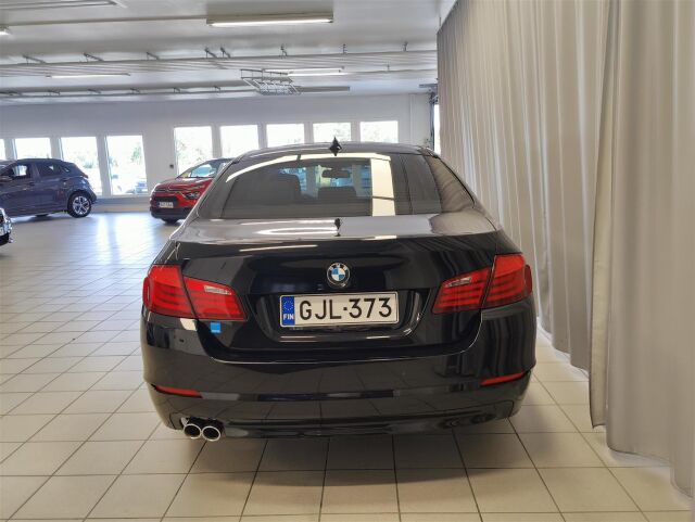 BMW 520 2011 A F10 Sedan Business
