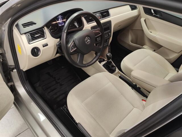 SKODA Rapid 2013 1,2 TSI 105 Elegance