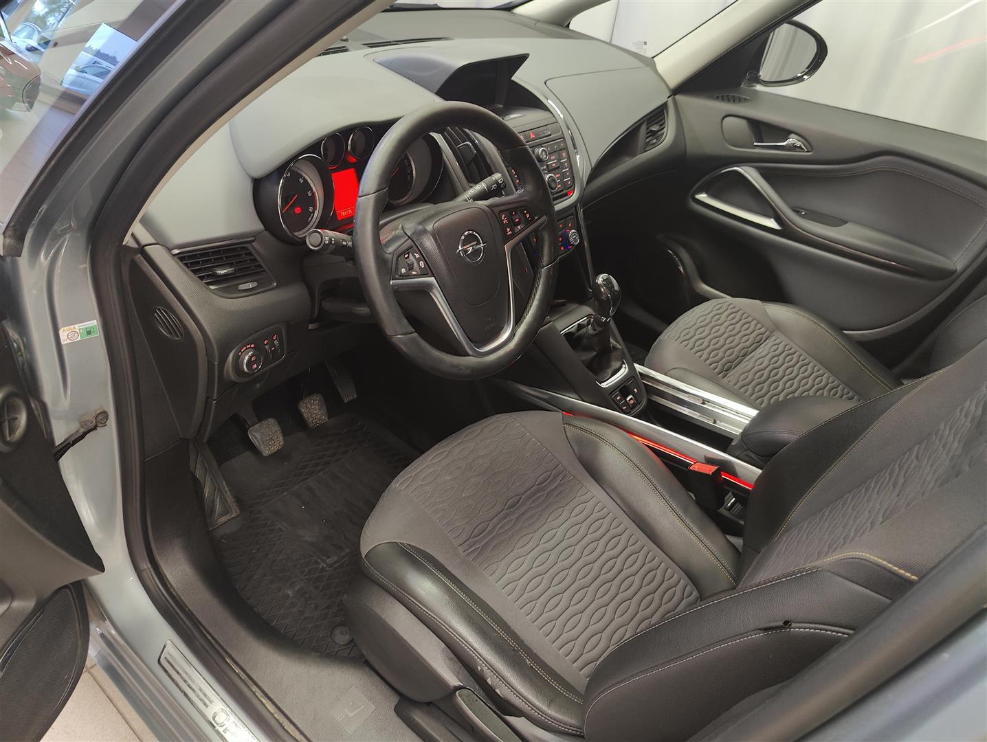 Opel Zafira Tourer 2013, kuva 7/18
