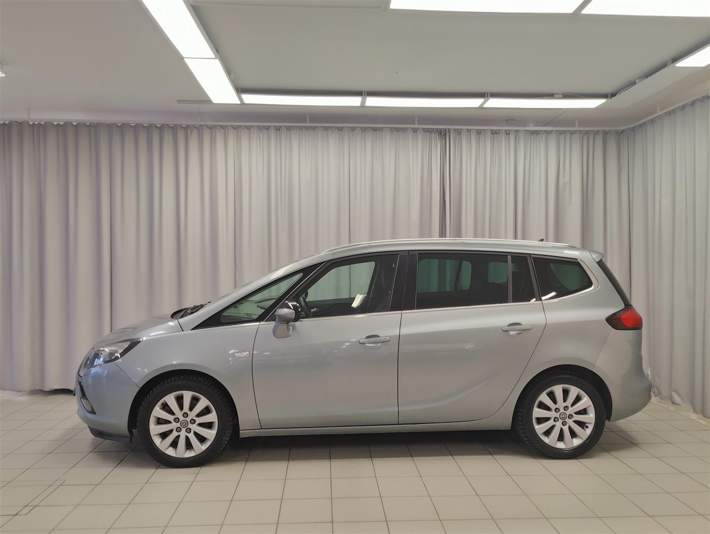 Opel Zafira Tourer 2013, kuva 3/18