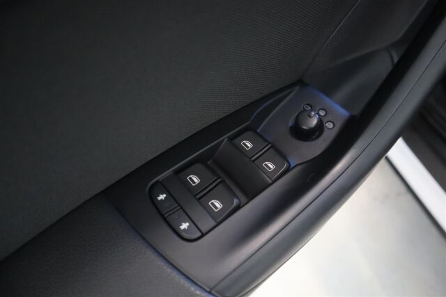 AUDI Q3 2014 Business II 2,0 TDI quattro S tronic 130 kW