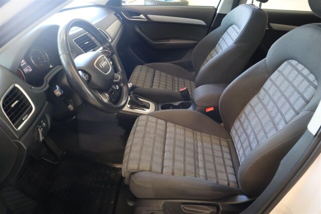 AUDI Q3 2014 Business II 2,0 TDI quattro S tronic 130 kW