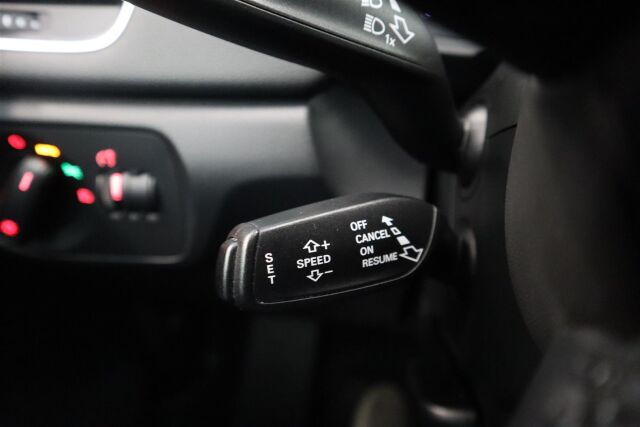 AUDI Q3 2014 Business II 2,0 TDI quattro S tronic 130 kW