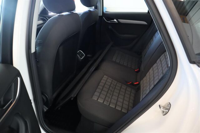 AUDI Q3 2014 Business II 2,0 TDI quattro S tronic 130 kW