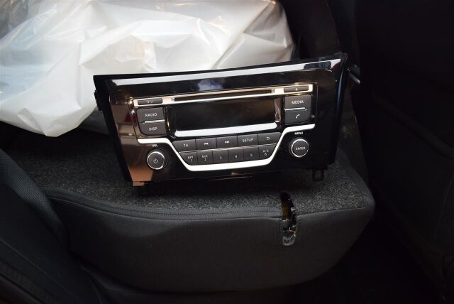 NISSAN Qashqai 2015 DIG-T 115 Acenta 2WD 6M/T