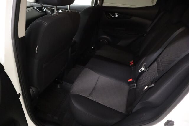 NISSAN Qashqai 2015 DIG-T 115 Acenta 2WD 6M/T E6 Safety Pack