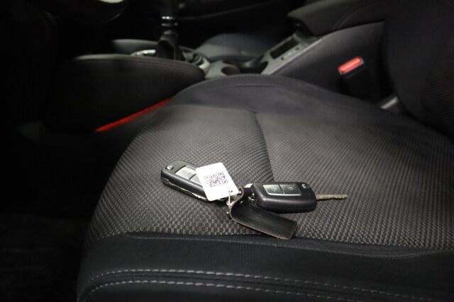 NISSAN Qashqai 2015 DIG-T 115 Acenta 2WD 6M/T E6 Safety Pack