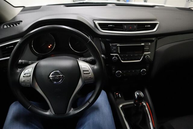 NISSAN Qashqai 2015 DIG-T 115 Acenta 2WD 6M/T E6 Safety Pack