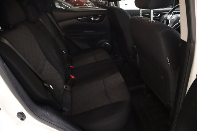 NISSAN Qashqai 2015 DIG-T 115 Acenta 2WD 6M/T E6 Safety Pack