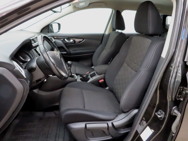 Nissan Qashqai 2016 DIG-T 115 Acenta 2WD 6M/T Safety Pack