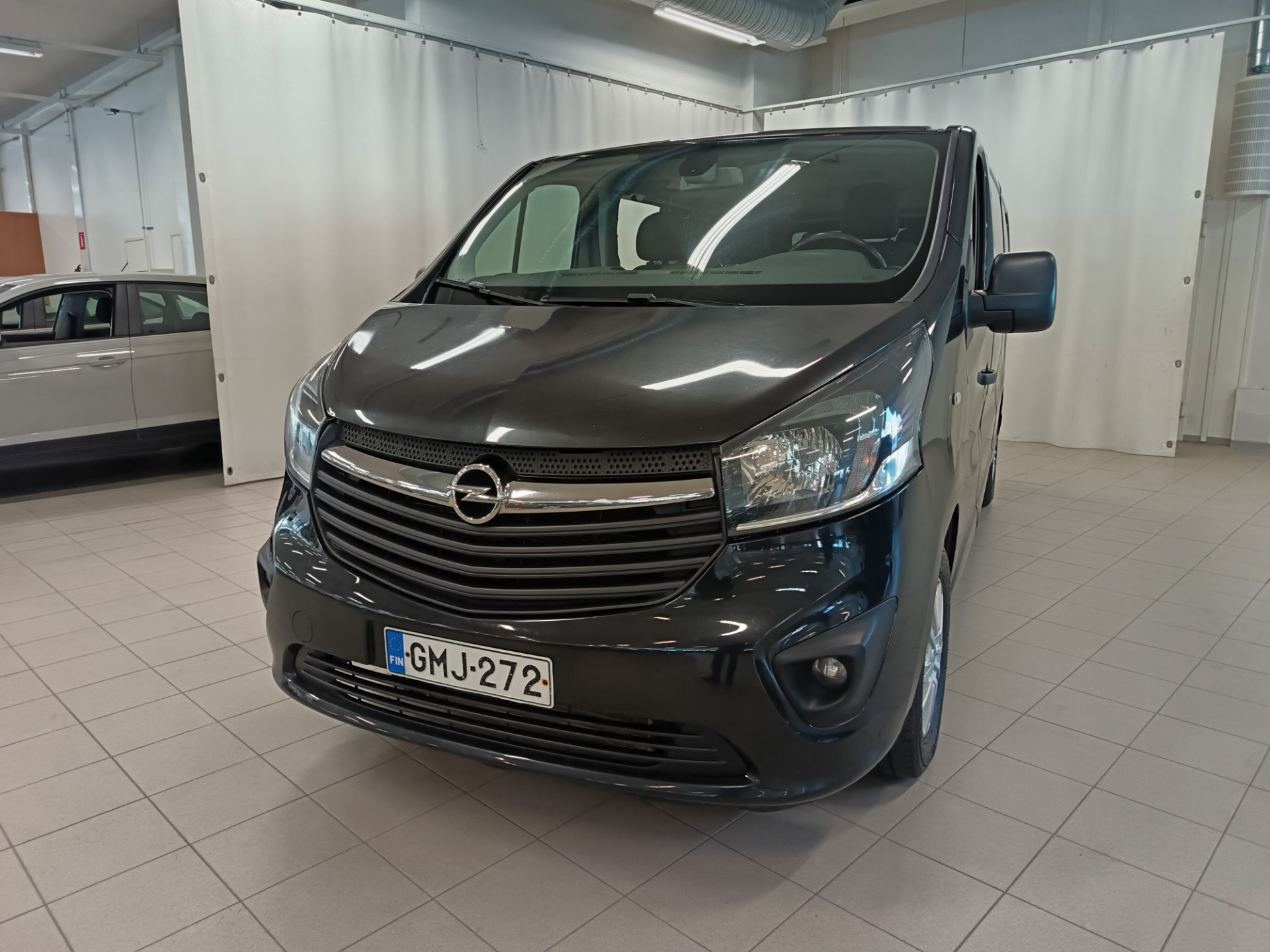 Opel Vivaro 2016, kuva 2/26