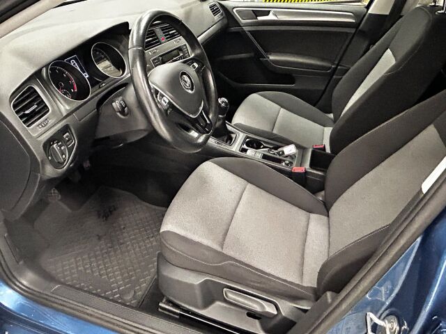 VOLKSWAGEN Golf 2017 Variant Luxline 1,2 TSI 63 kW (85 hv) Webasto, tutkat, vakionopeudensäädin. Defan akun ylläpitolatur