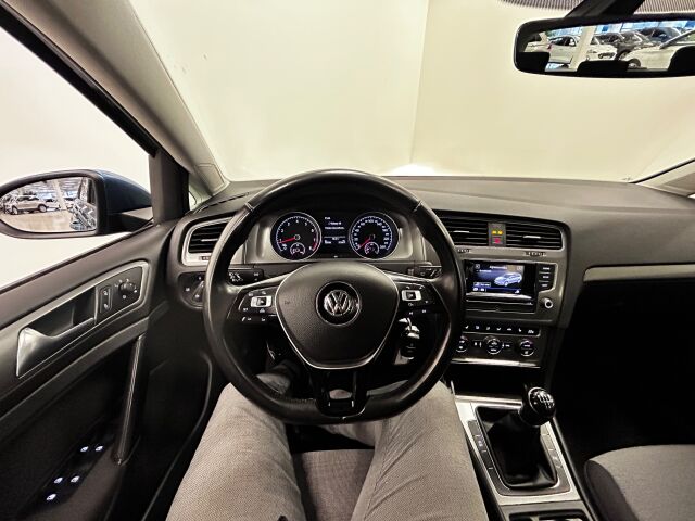VOLKSWAGEN Golf 2017 Variant Luxline 1,2 TSI 63 kW (85 hv) Webasto, tutkat, vakionopeudensäädin. Defan akun ylläpitolatur