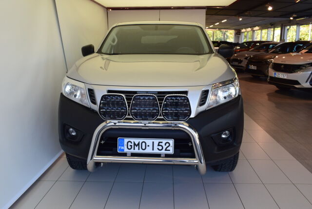NISSAN Navara 2017 King Cab 2,3 dCi EURO6 160hp MT Visia
