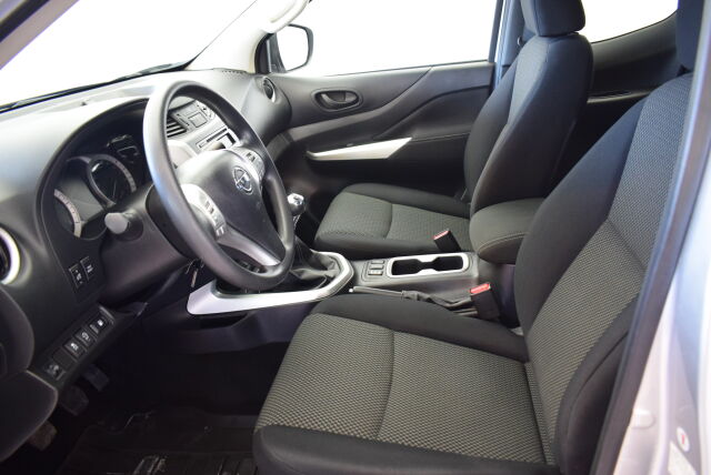 NISSAN Navara 2017 King Cab 2,3 dCi EURO6 160hp MT Visia