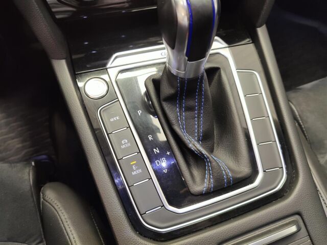 VOLKSWAGEN Passat 2016 Variant GTE Plug-In Hybrid 160 kW (218 hv) DSG-automaatti